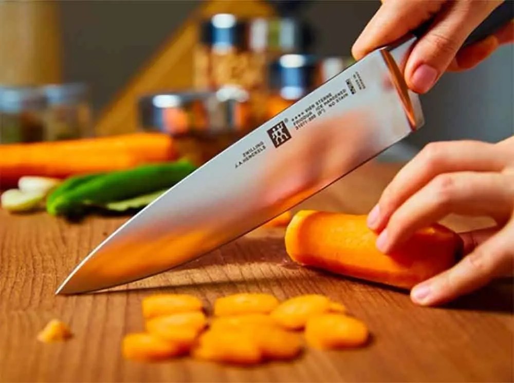 Things You Need to Know Before Buying a Kitchen Knife