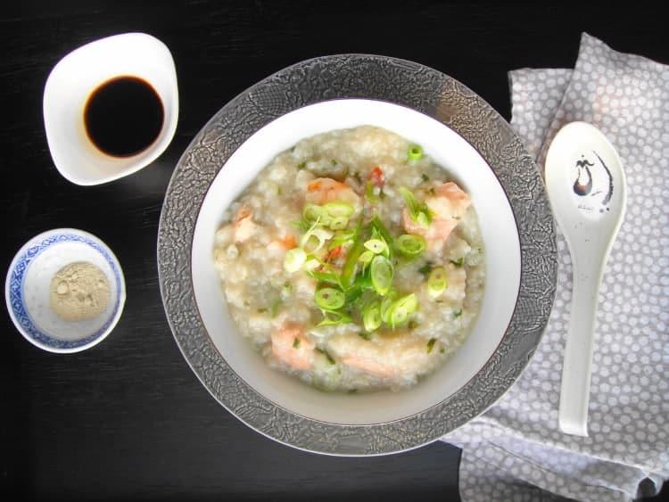Để con mau lớn, học ngay cách nấu cháo yến mạch cho bé sau đây