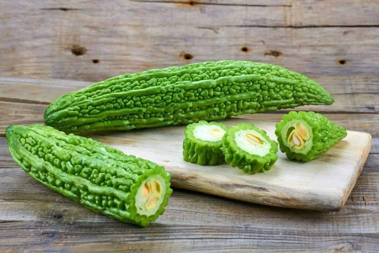 Cách làm trà khổ qua hỗ trợ chữa tiểu đường, hạ cholesterol • Hello Bacsi