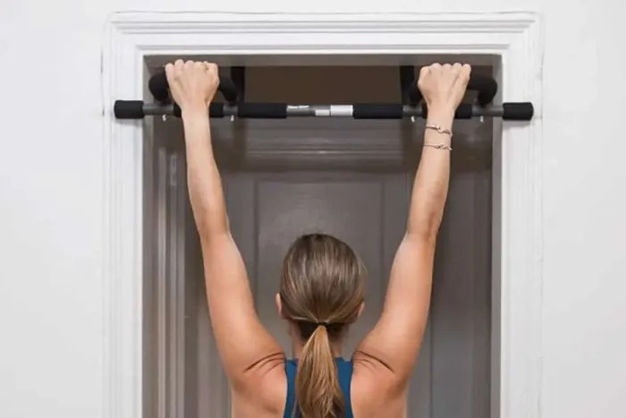 11 Alat Olahraga yang Efektif untuk NgeGym di Rumah