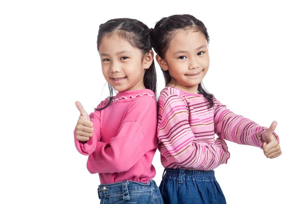 Mengapa Bayi Kembar Ada yang Identik dan Ada yang Berbeda? • Hello Sehat