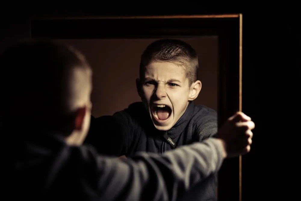 Body Dysmorphic Disorder: Gejala, Sebab, Obat, Dll. • Hello Sehat