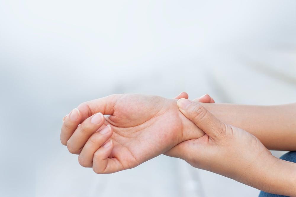 Kista Ganglion Gejala, Penyebab, dan Pengobatan Hello Sehat