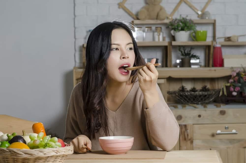 15 Cara Mengatasi Mual Dengan Mudah Tanpa Obat Hello Sehat