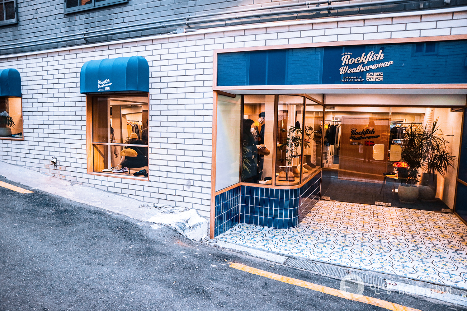 Hello Korea 2022/2023 Day 1 Around Hannam, Rockfish Weatherwear