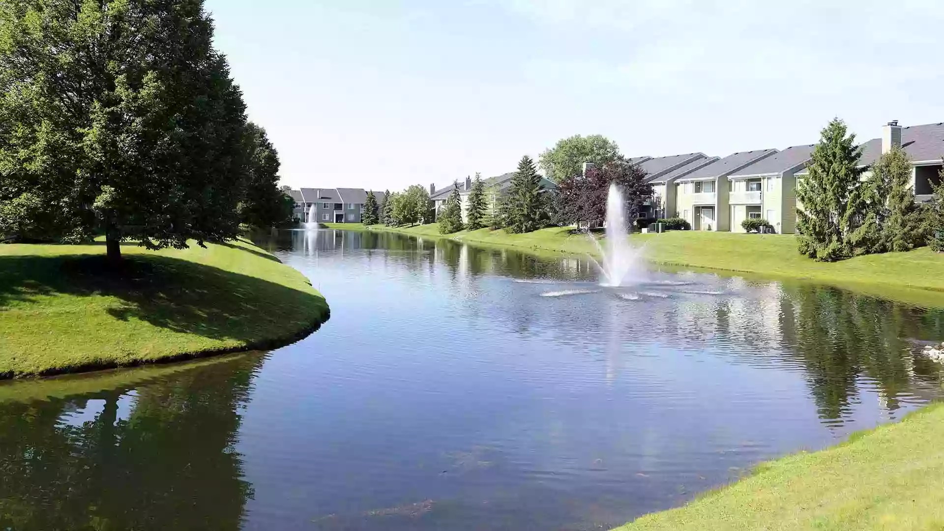 Apartments for Rent in Greenwood, IN Emerald Lakes