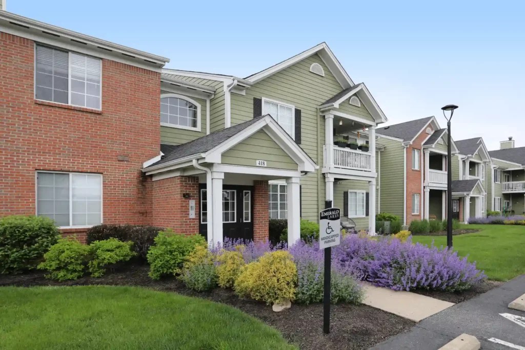 Apartments in Greenwood, IN Near Greenwood Park Mall