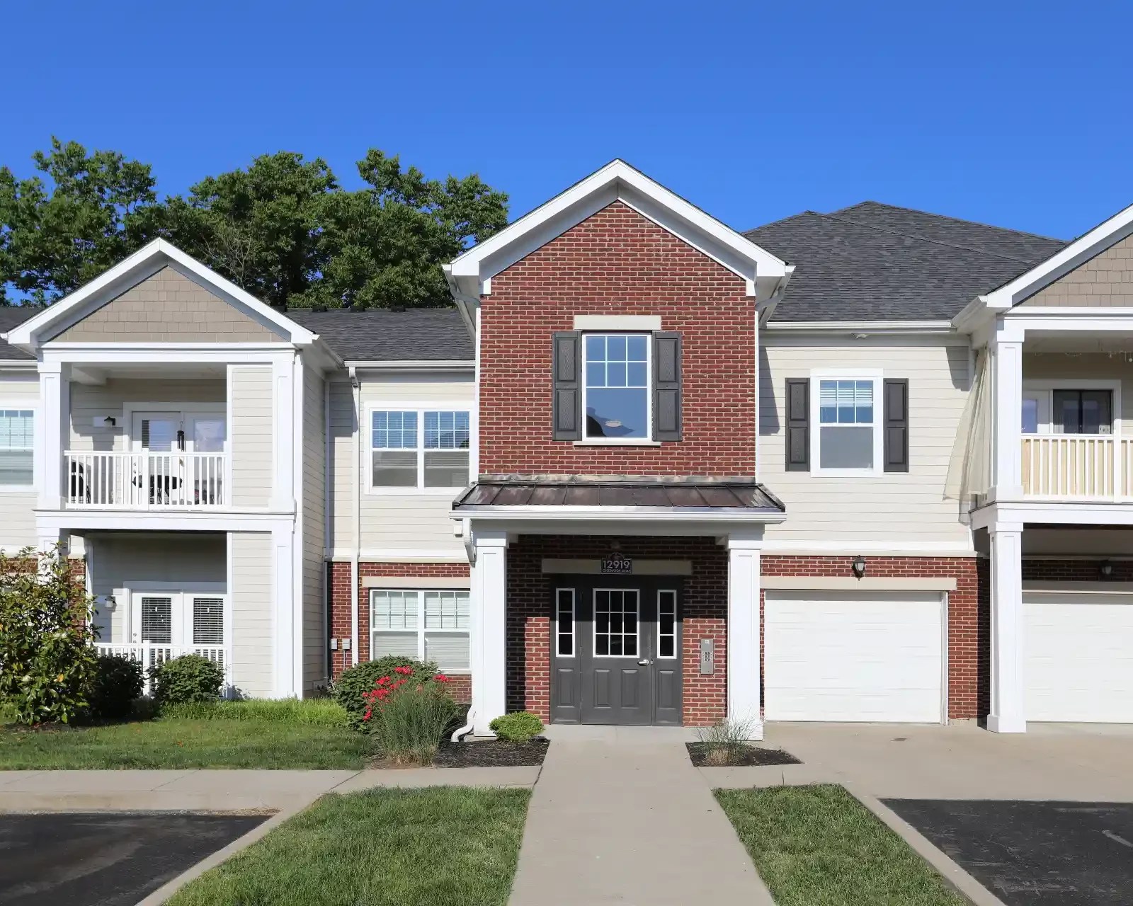 Apartments in Middletown, KY on Shelbyville Road by Louisville