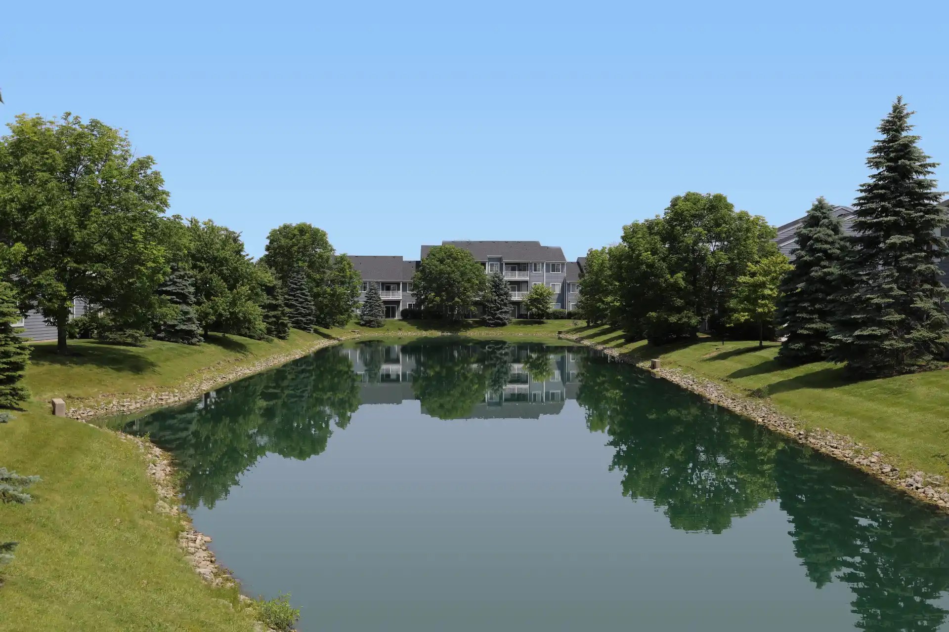 Luxury Mason Apartments for Rent Sterling Lakes