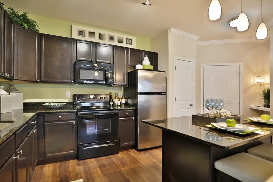 Louisville Apartments with Garages in Middletown, KY