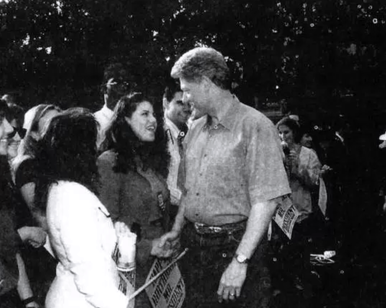 27 Photos from the Monica Lewinsky Scandal History Collection