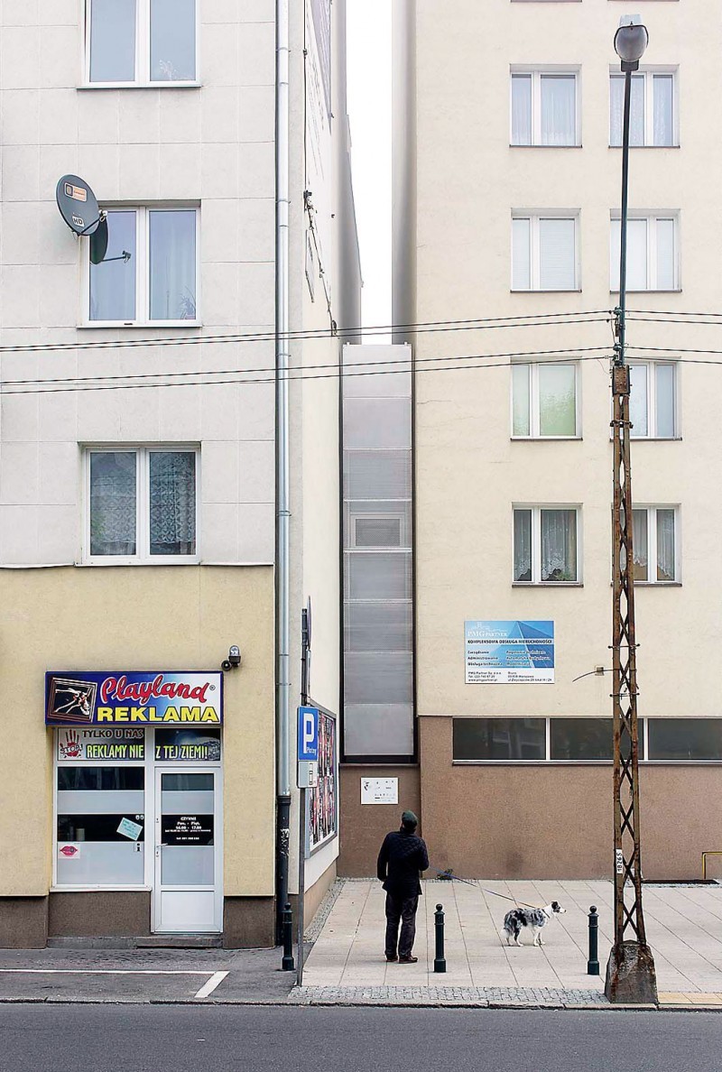 The World's Narrowest House [is 60 inches wide]