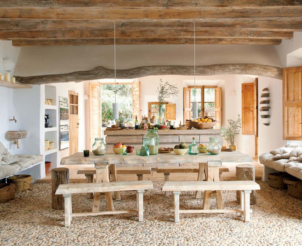 Coastal Cave House of French Designer Alexandre de Betak