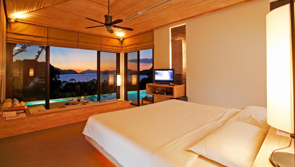 Tropical bedroom Interior Design Ideas