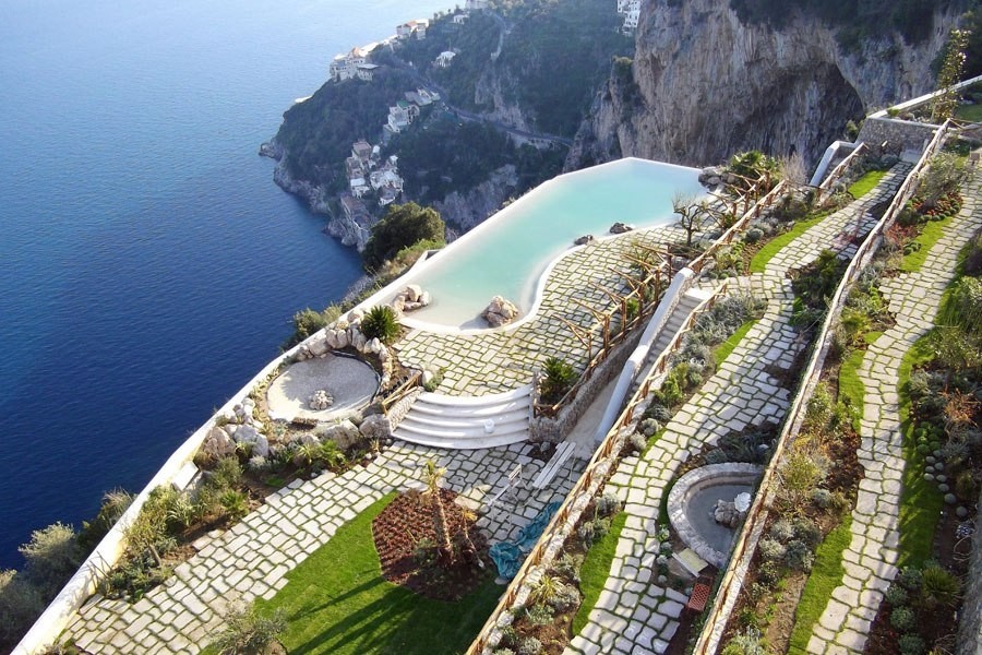 10 Spectacular Hotels That Make Us Say Wow