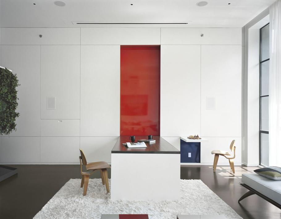 Pulltab Design high gloss white office with featured red pannel Pulltab Design high gloss white office with featured red pannel