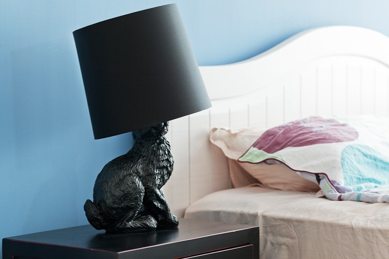 Light and Dark Apartment Design Inspiration