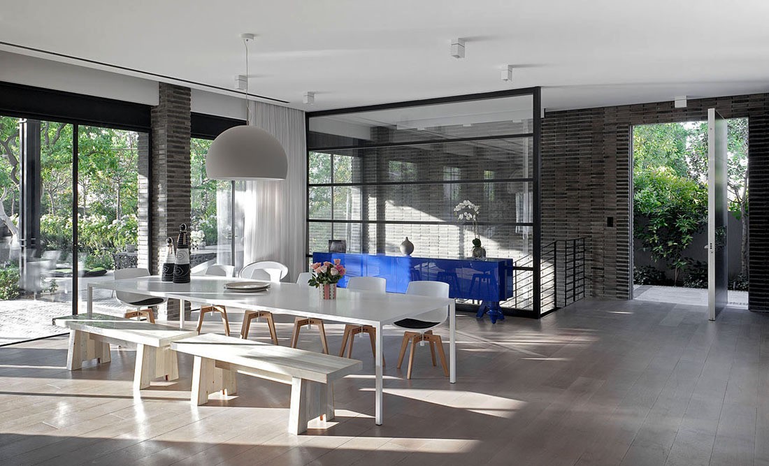 Wide Open Plan with Interesting Elements