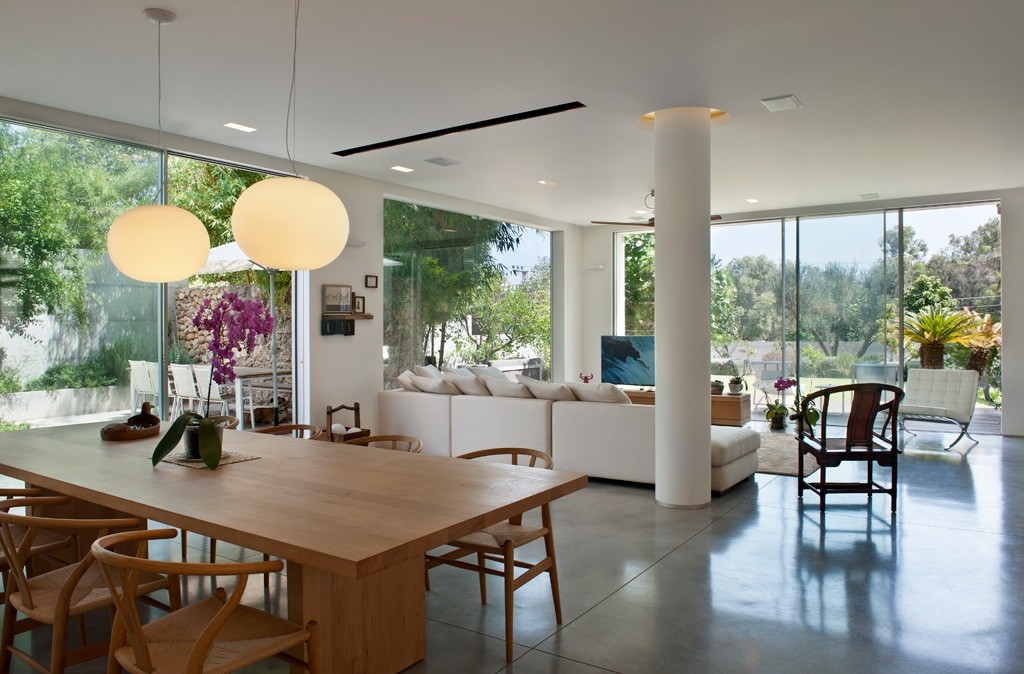 Tastefully Decorated Modern Style Villas Close To Nature