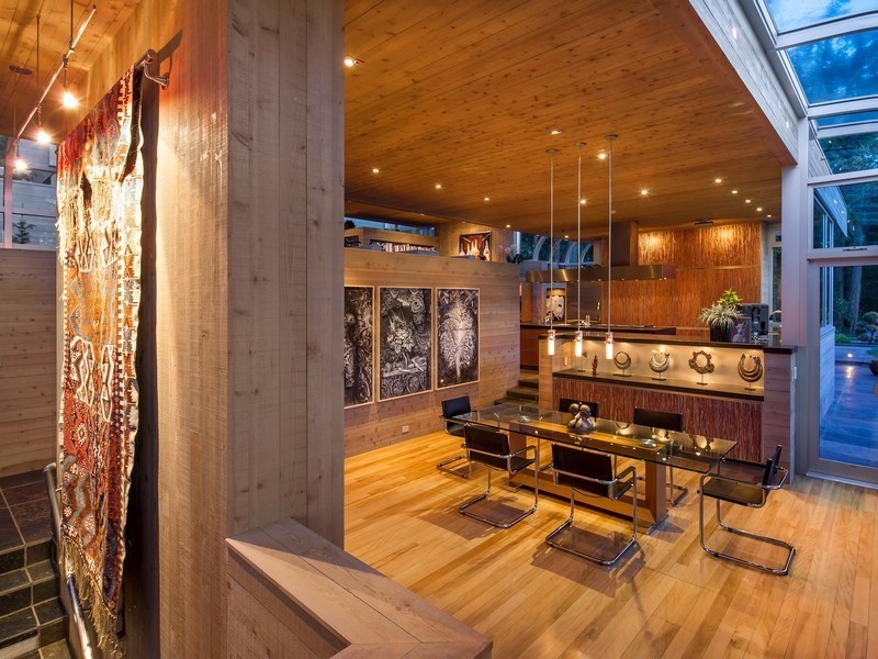 Modern Daniel White Home in Saanich, BC, Canada