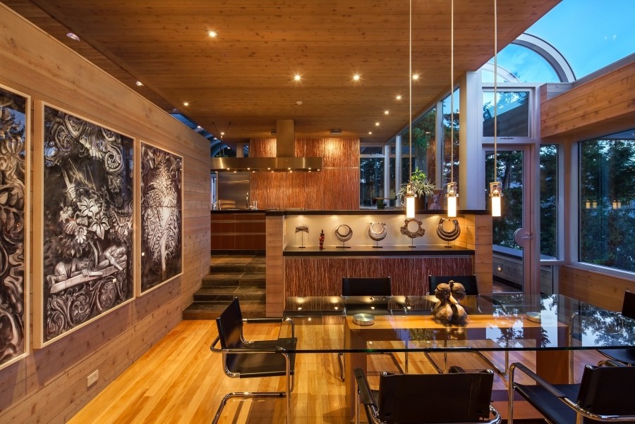Modern Daniel White Home in Saanich, BC, Canada