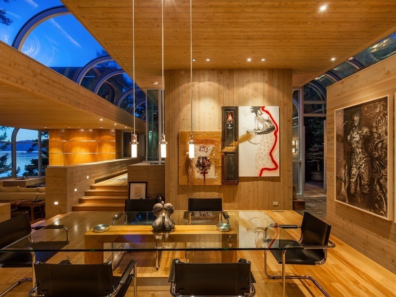 Modern Daniel White Home in Saanich, BC, Canada