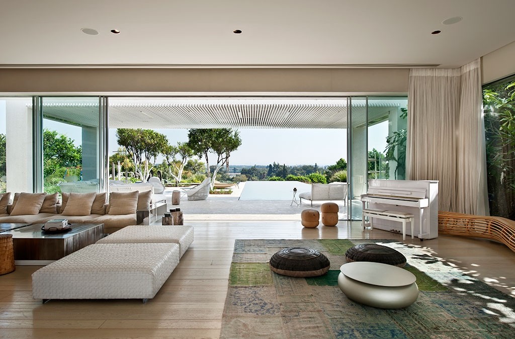 Tastefully Decorated Modern Style Villas Close To Nature Tastefully Decorated Modern Style Villas Close To Nature