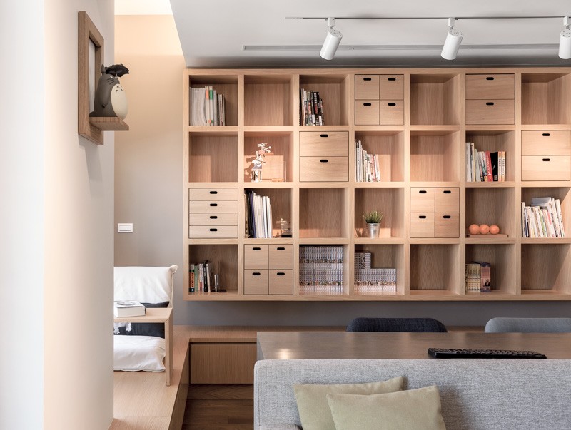 We now turn to color and the way it can bring a bookshelf display to life. cool-bookshelves | Interior Design Ideas