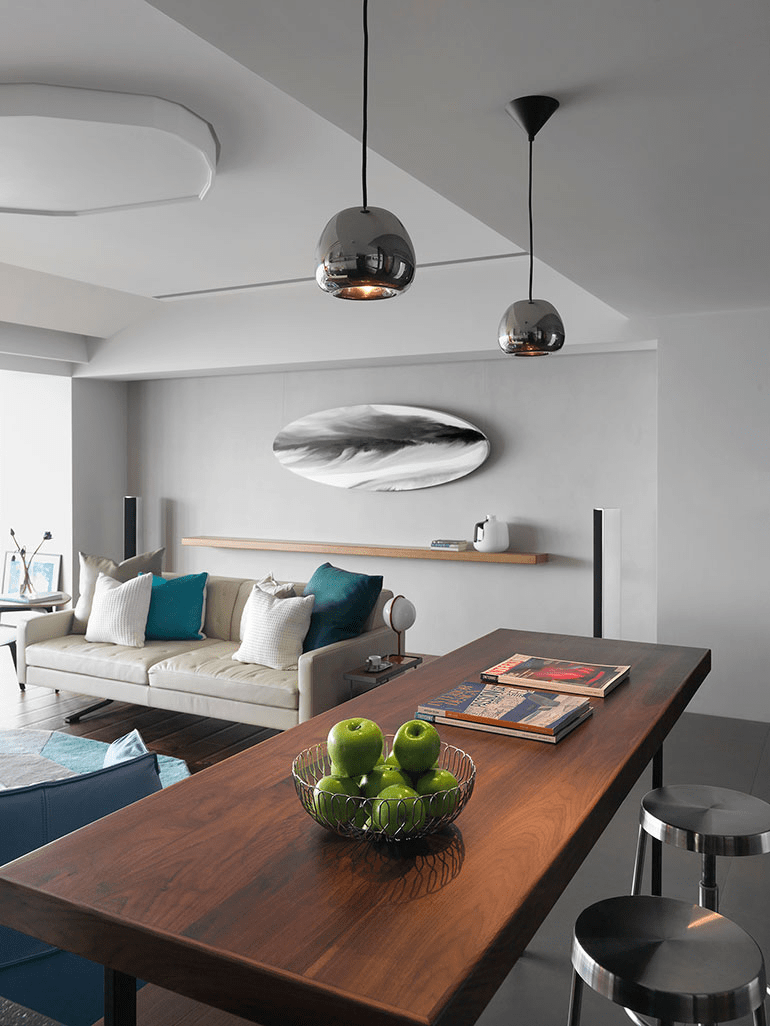 A MidcenturyInspired House with a Few Fun Accents