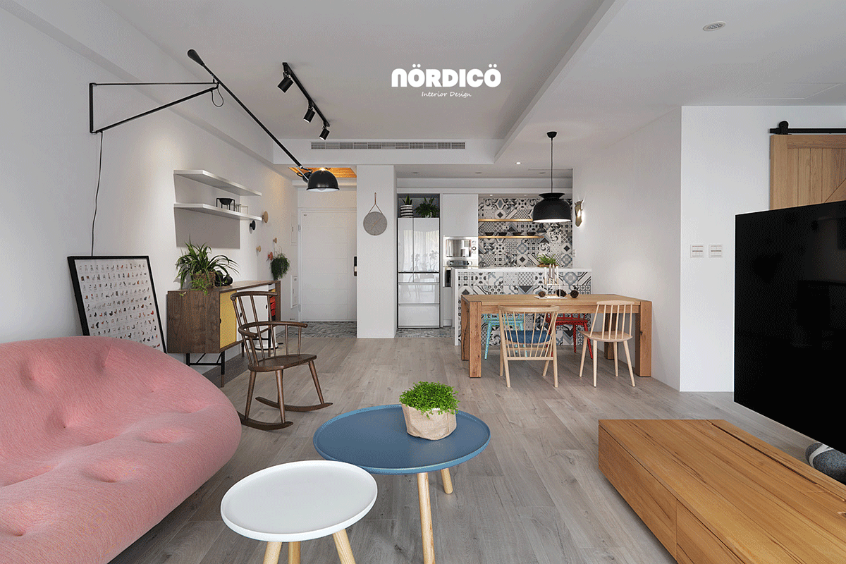 A Colorful Modern Home Designed with Usability in Mind