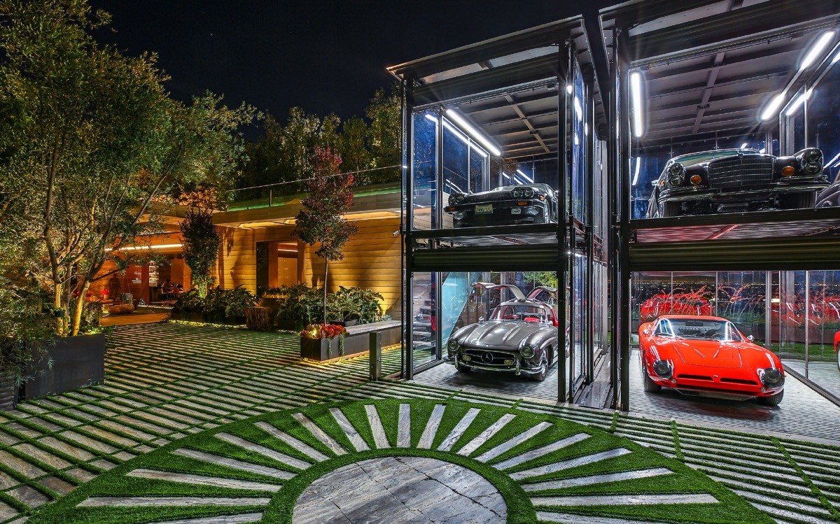 BelAir Mega Mansion, 25,000 Sq Ft