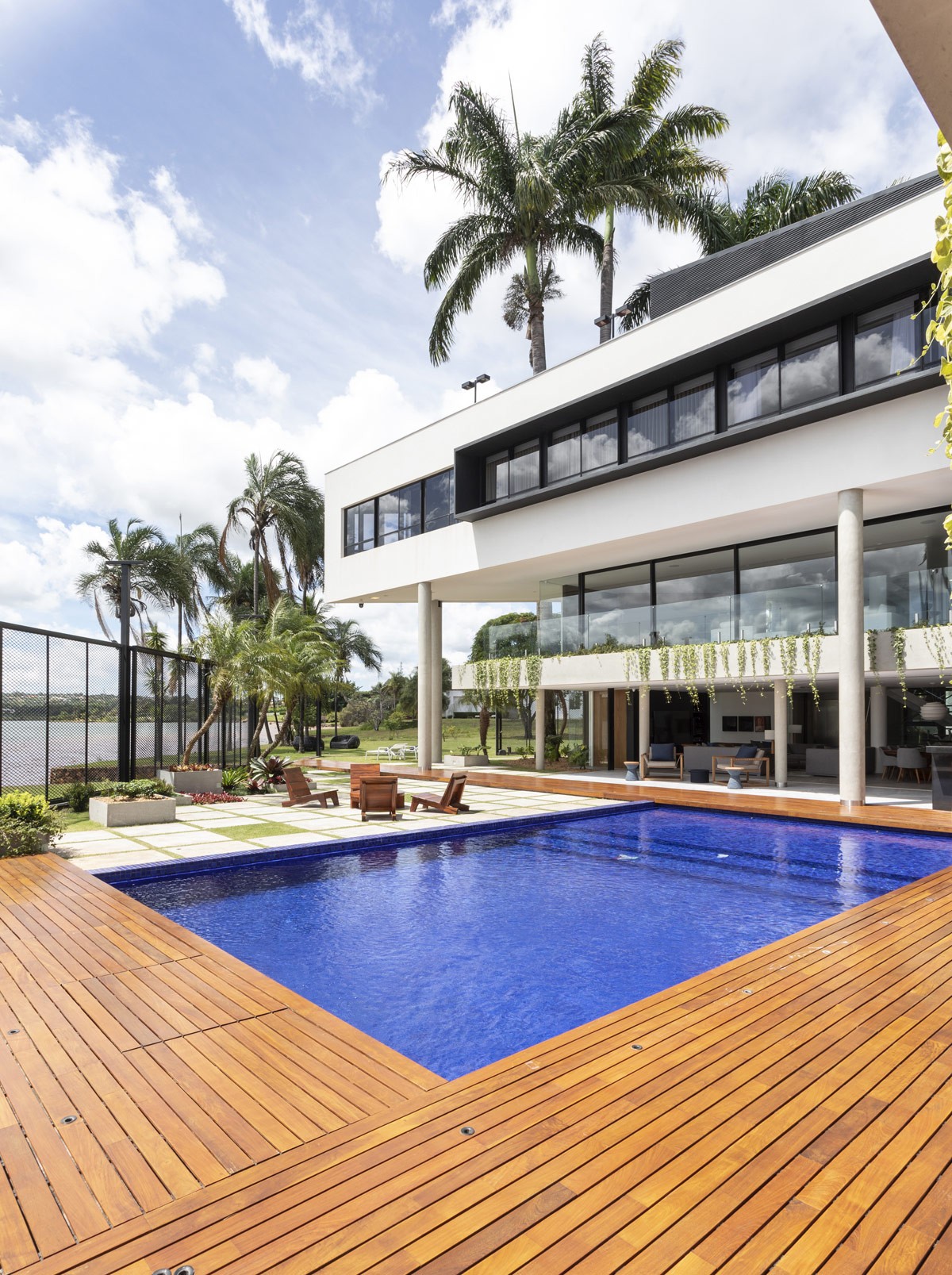 Lake House With Pool Deck And Open Plan Family Zone