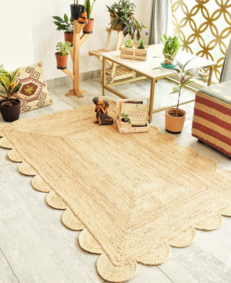 Scalloped Jute Rug Interior Design Ideas