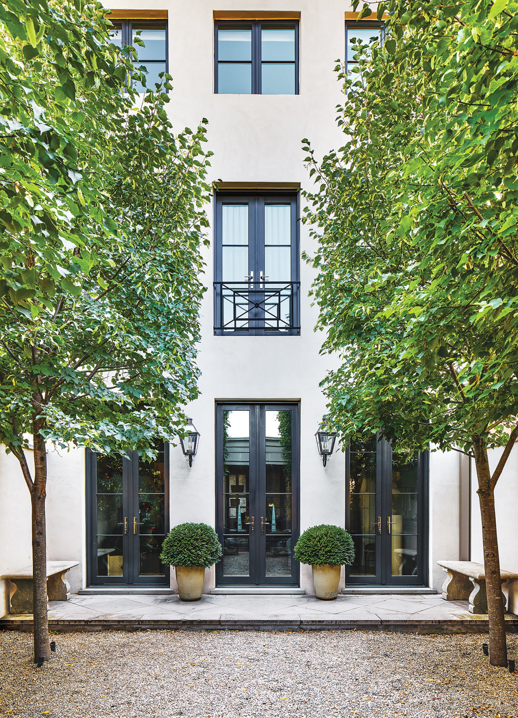 Paris Chic Home & Design Magazine