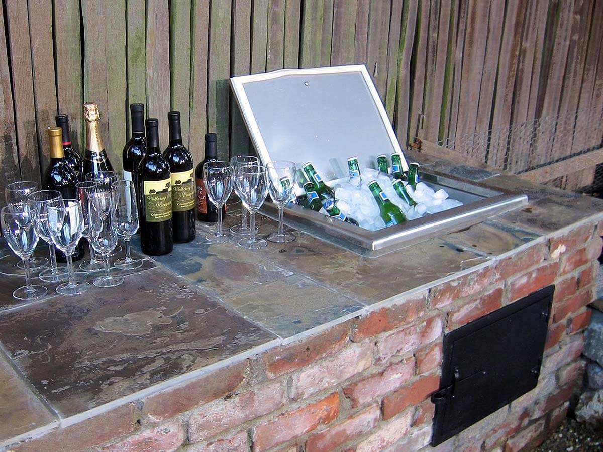 32 Best DIY Outdoor Bar Ideas and Designs for 2017