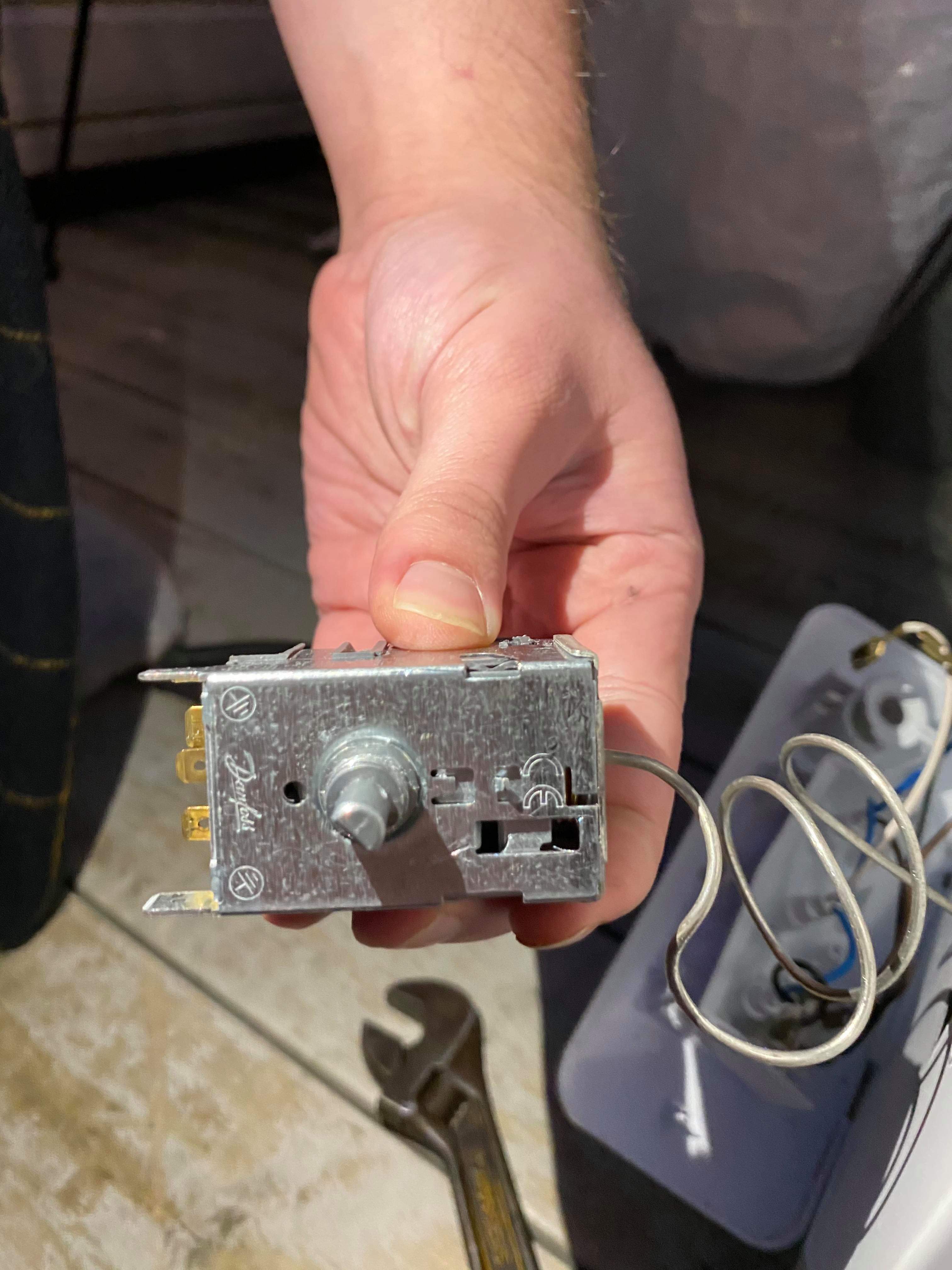 Guide to set internal chest freezer thermostat to >32F; Eliminate external control Page 16