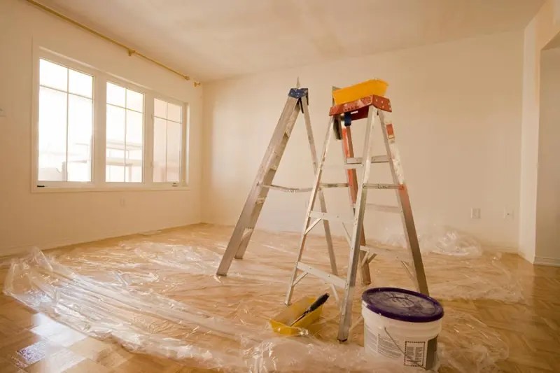 Tricks to Paint Ceiling Without Making a Mess