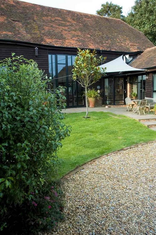 Barn turned into a contemporary home in Surrey, England