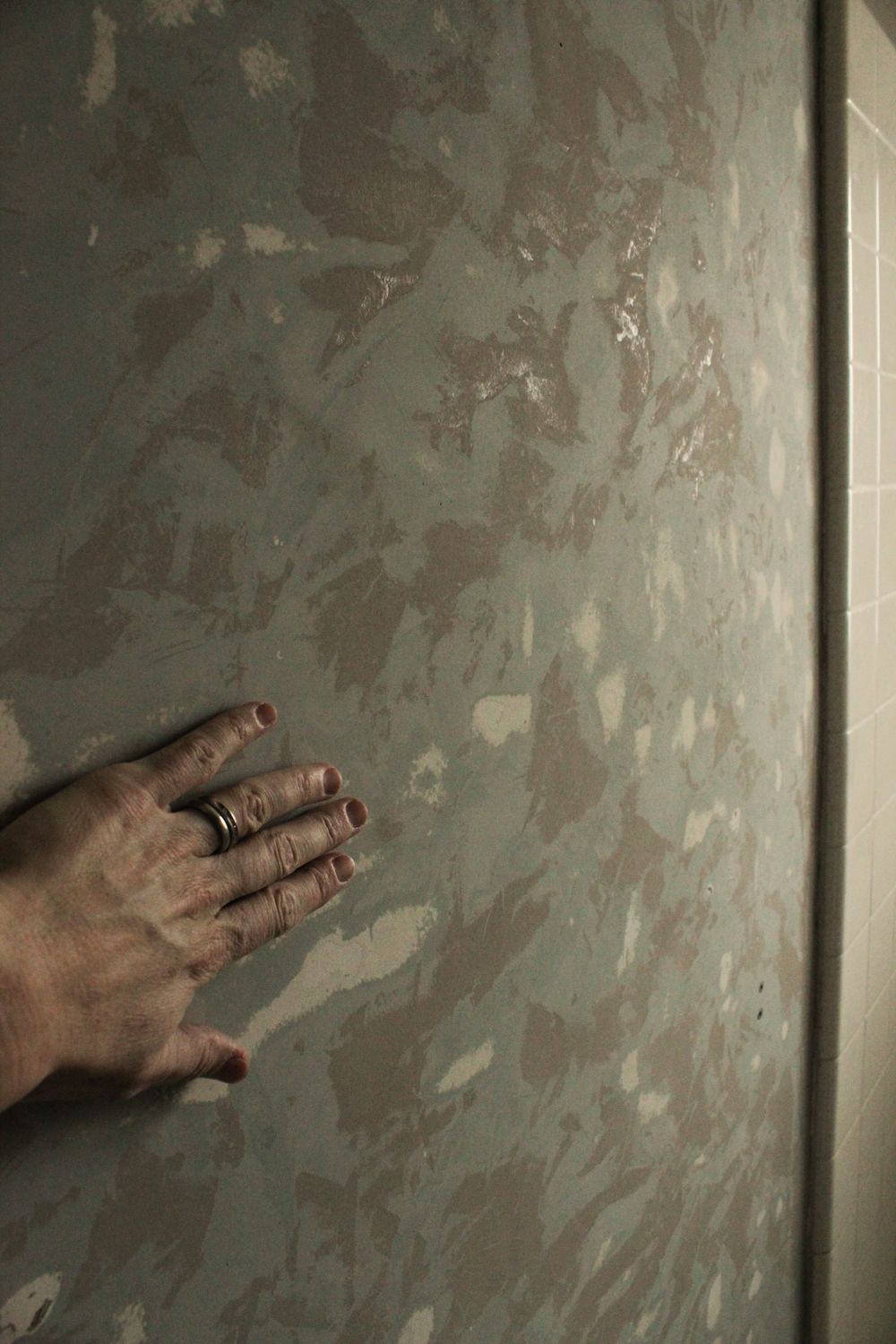 How to Smooth Textured Plaster Walls