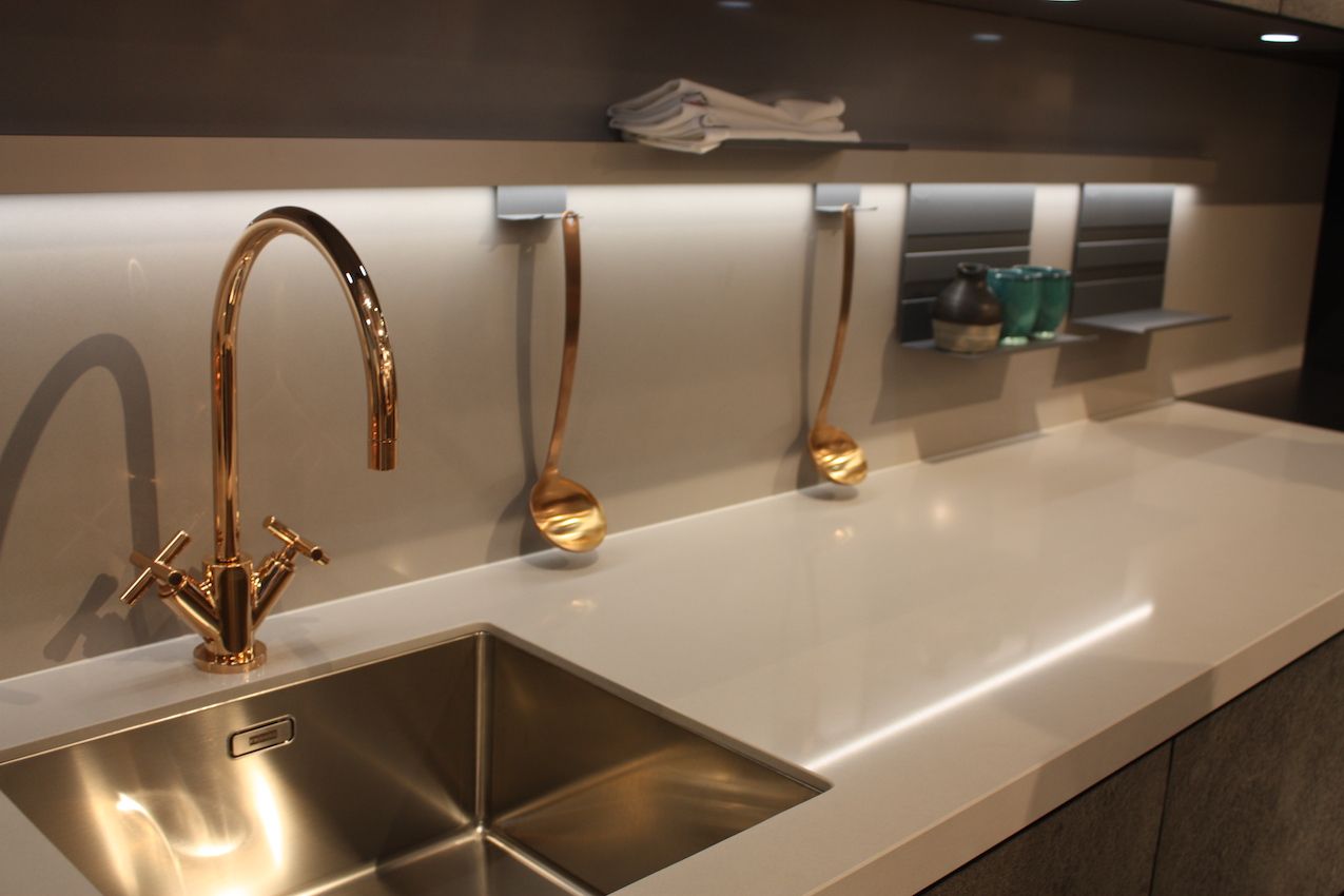 New Kitchen Backsplash Ideas Feature Storage and Dramatic Materials