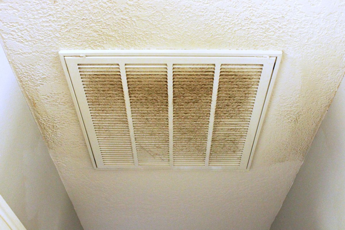 How to Clean an Air Vent in Your Home