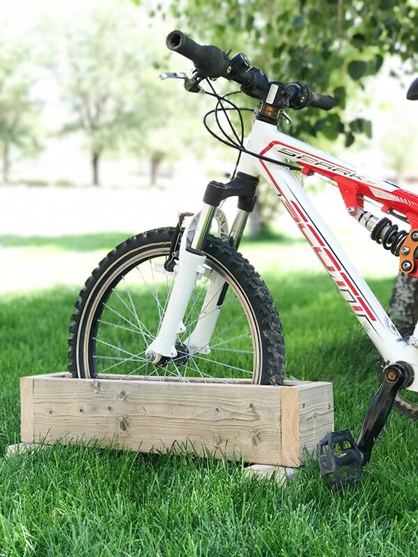 20 Amazing DIY Bike Rack Ideas You Just Have To See