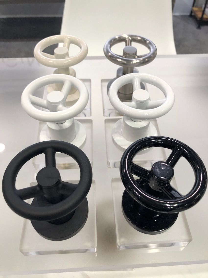 Get Your House Ready for 2019 With These 10 Bathroom Hardware Trends