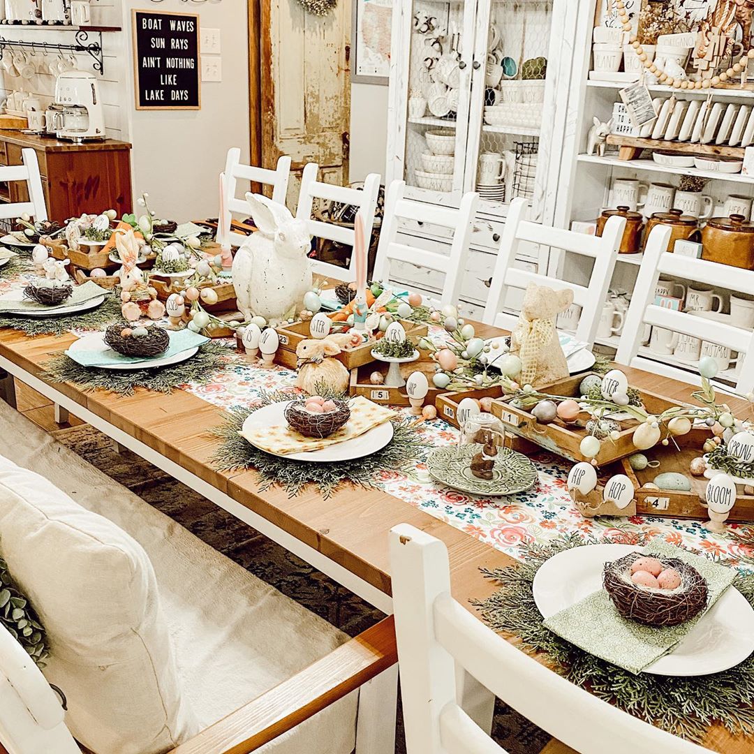 15 Easter Table Decor Ideas That Can Easily Be Customized