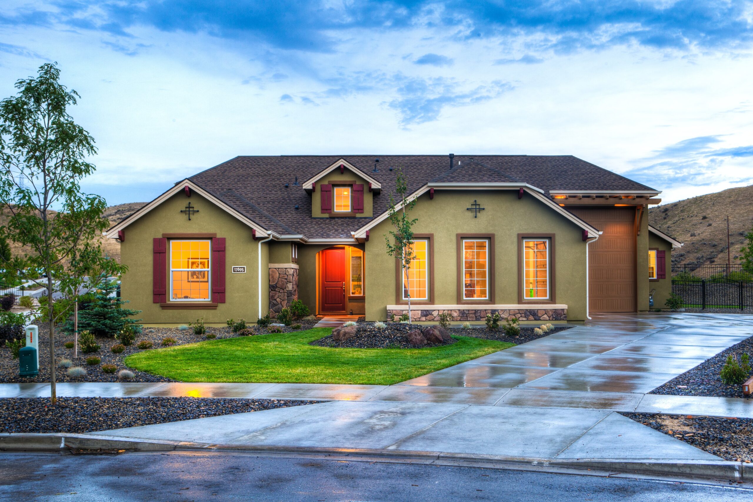 Stone Siding Guide Common Types and How to Add it to Your Home