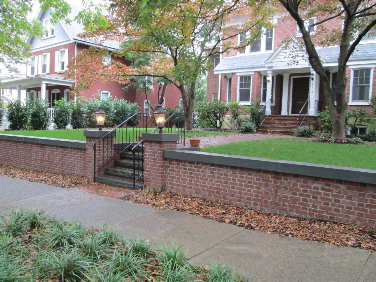Your Guide to Using and Choosing Retaining Wall Caps