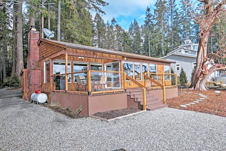 Poulsbo Vacation Rentals from 122 HomeToGo