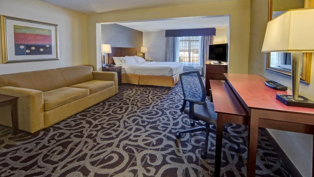HOLIDAY INN EXPRESS® MURFREESBORO CENTRAL, AN IHG HOTEL Murfreesboro TN 165 Chaffin Place 37129