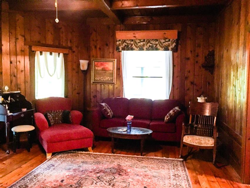 MILL POND INN Northport MI 202 West 3rd 49670