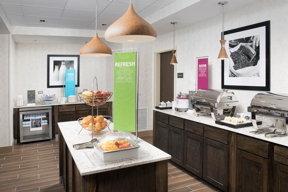 HAMPTON INN® & SUITES SAN ANTONIO LACKLAND AFB SEAWORLD San Antonio